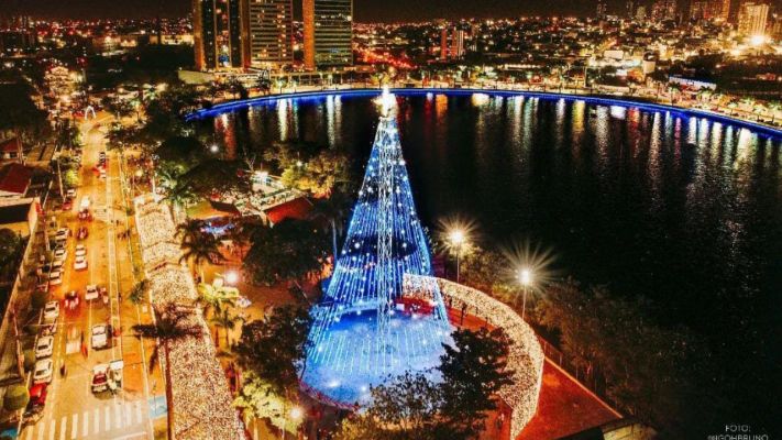 Prefeitura inaugura mais uma praça de alimentação na principal Estação do Natal Iluminado