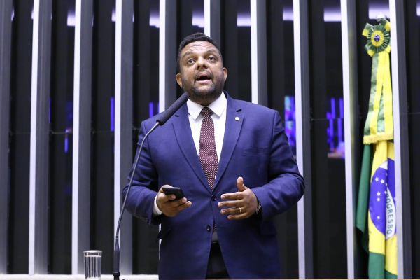 STF começa a analisar denúncia contra Otoni de Paula por ofensa a Alexandre de Moraes