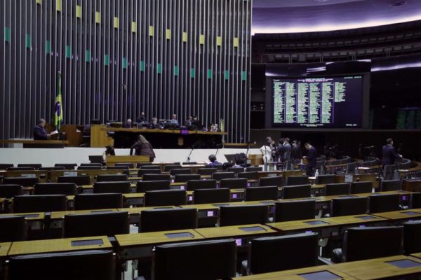 Câmara vota projeto que permite ao juiz conceder habeas corpus de ofício