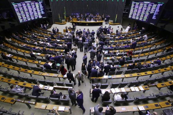 Câmara aprova projeto que cria o Programa Crédito da Mulher