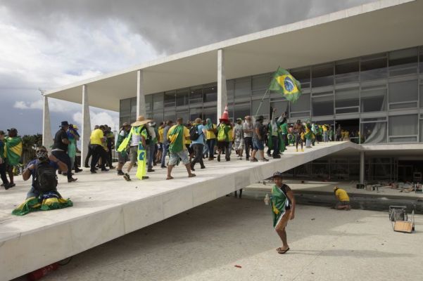 Congresso realiza 1ª reunião da CPMI do 8 de janeiro nesta quinta (25); acompanhe