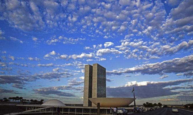 Congresso instala nesta terça comissões mistas para analisar MPs