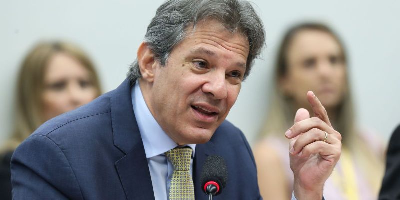 Haddad diz que país está pronto para iniciar ciclo de queda de juros