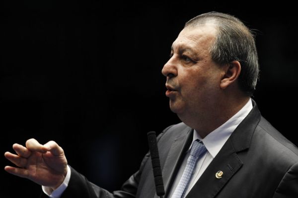 Comissão do Senado vota arcabouço fiscal