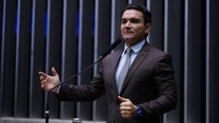 Sabino no Turismo pode não ser suficiente para União Brasil ficar na base de Lula, dizem lideranças