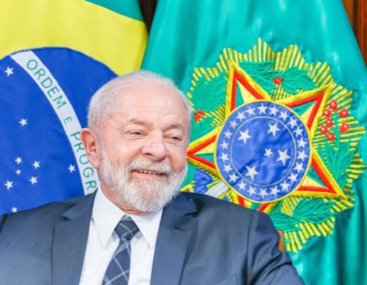 Viagem de Lula à Europa fortalece imagem do Brasil, mas foco deveria ser Congresso