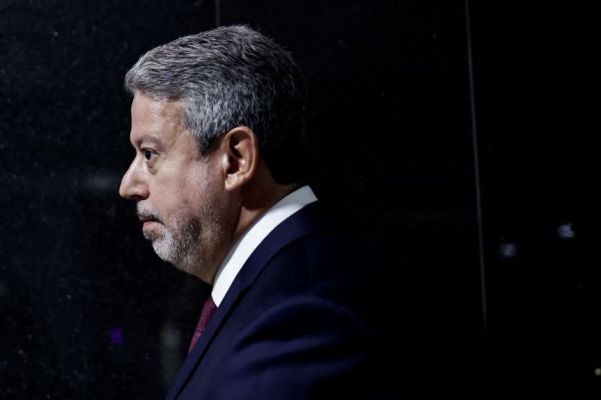 Lira volta a defender votação antes do recesso parlamentar