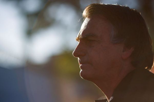 Bolsonaro diz que já arrecadou o suficiente para pagar multas em vaquinha via Pix