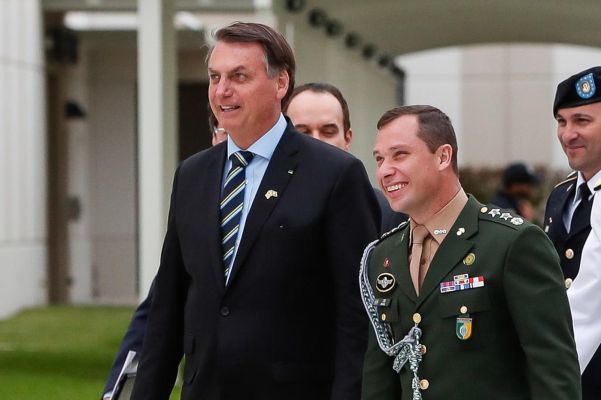 Sem Lira, Câmara sai de foco em semana com Mauro Cid em CPMI. Veja o que pode ser votado