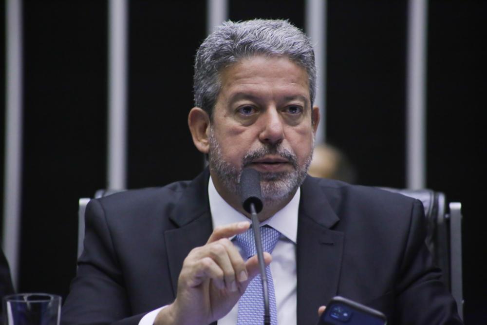 Arthur Lira nega que ações judiciais contra jornalistas sejam censura