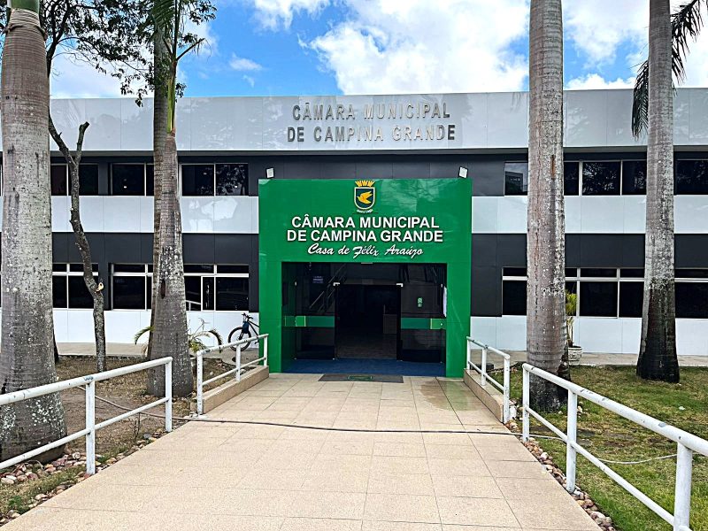 Servidores da Câmara terão reajuste de 6% e presidente destaca reconhecimento à categoria Servidores da Câmara terão reajuste de 6% e presidente destaca reconhecimento à categoria
